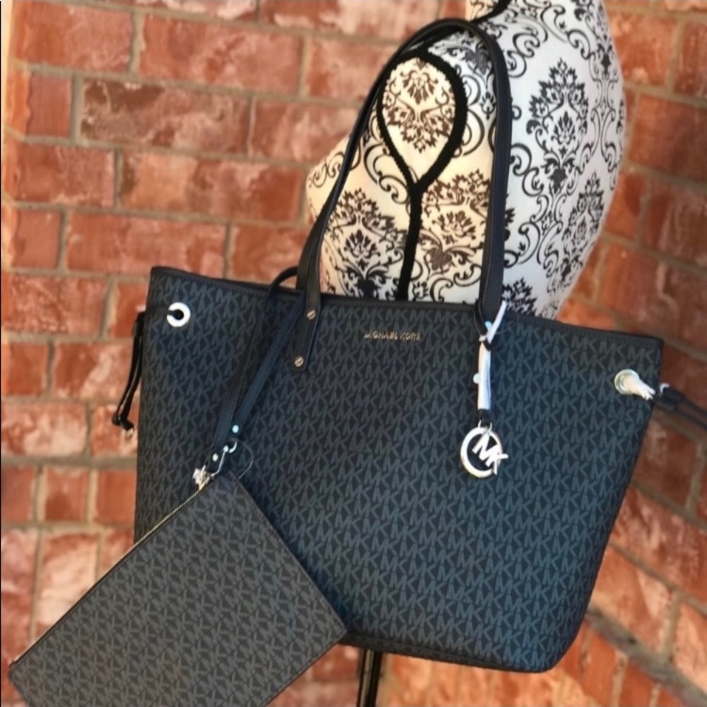 NWT Michael Kors Jetset travel reversible tote